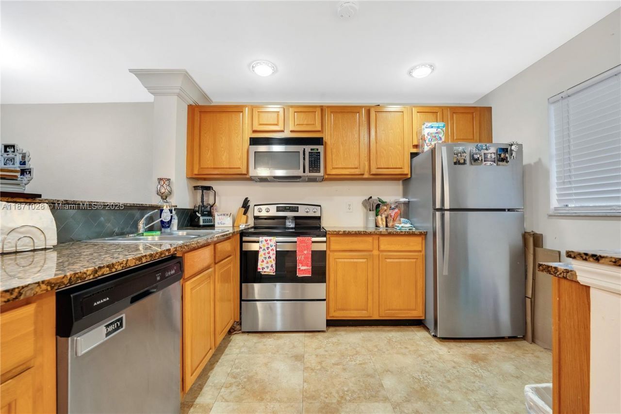 3777 NW 78th Ave, Unit 15G, Davie, FL 33024 Photo