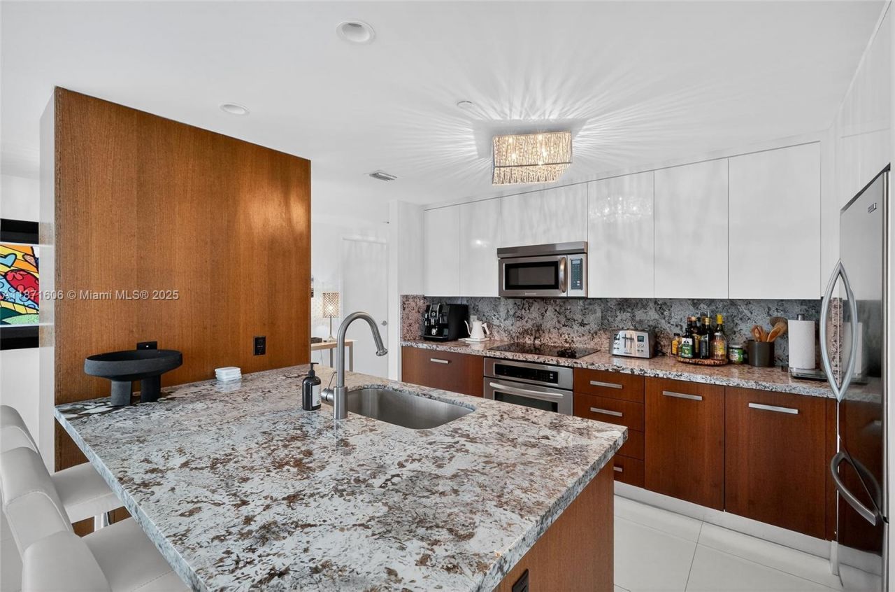 7935 East Dr, Unit 1104, North Bay Village, FL 33141 Photo