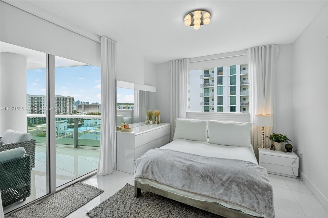 7935 East Dr, Unit 1104, North Bay Village, FL 33141 Photo