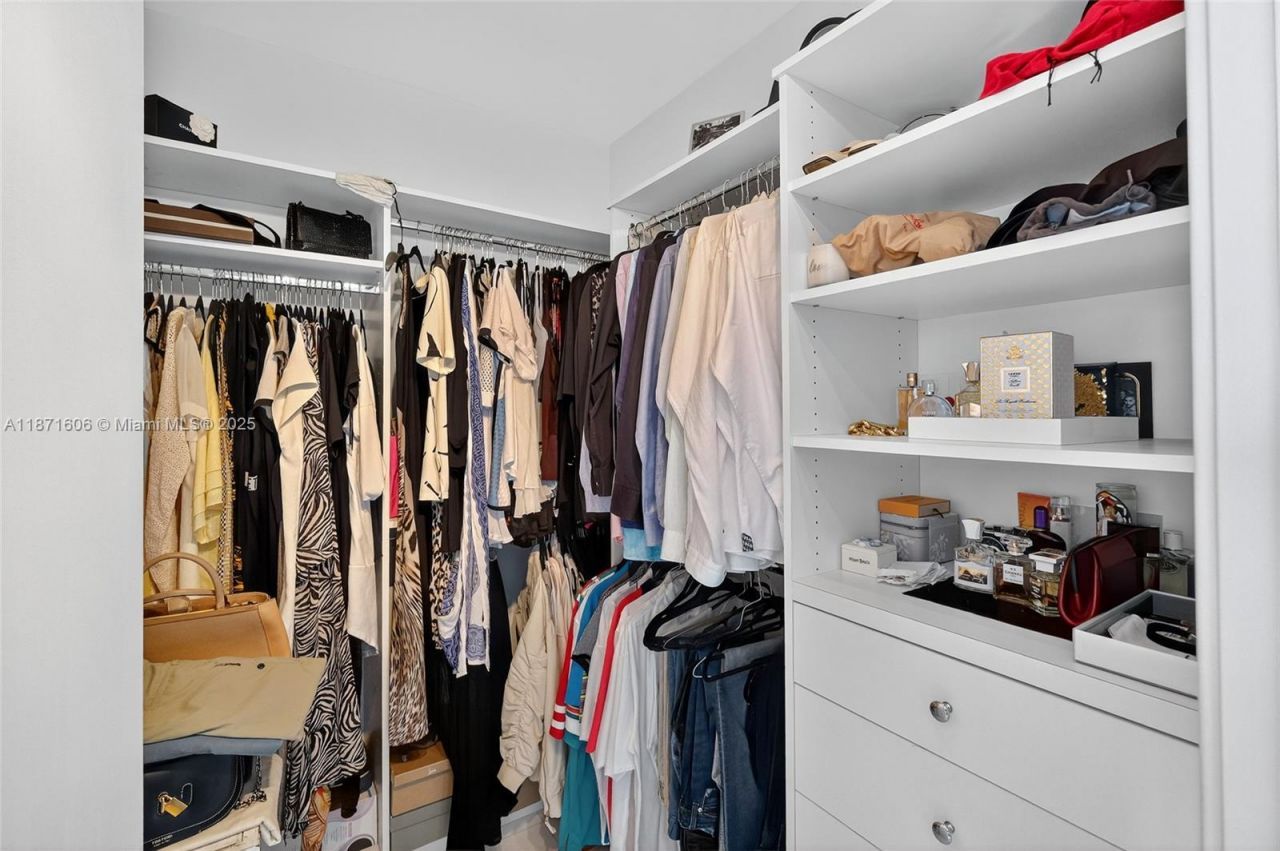 7935 East Dr, Unit 1104, North Bay Village, FL 33141 Photo