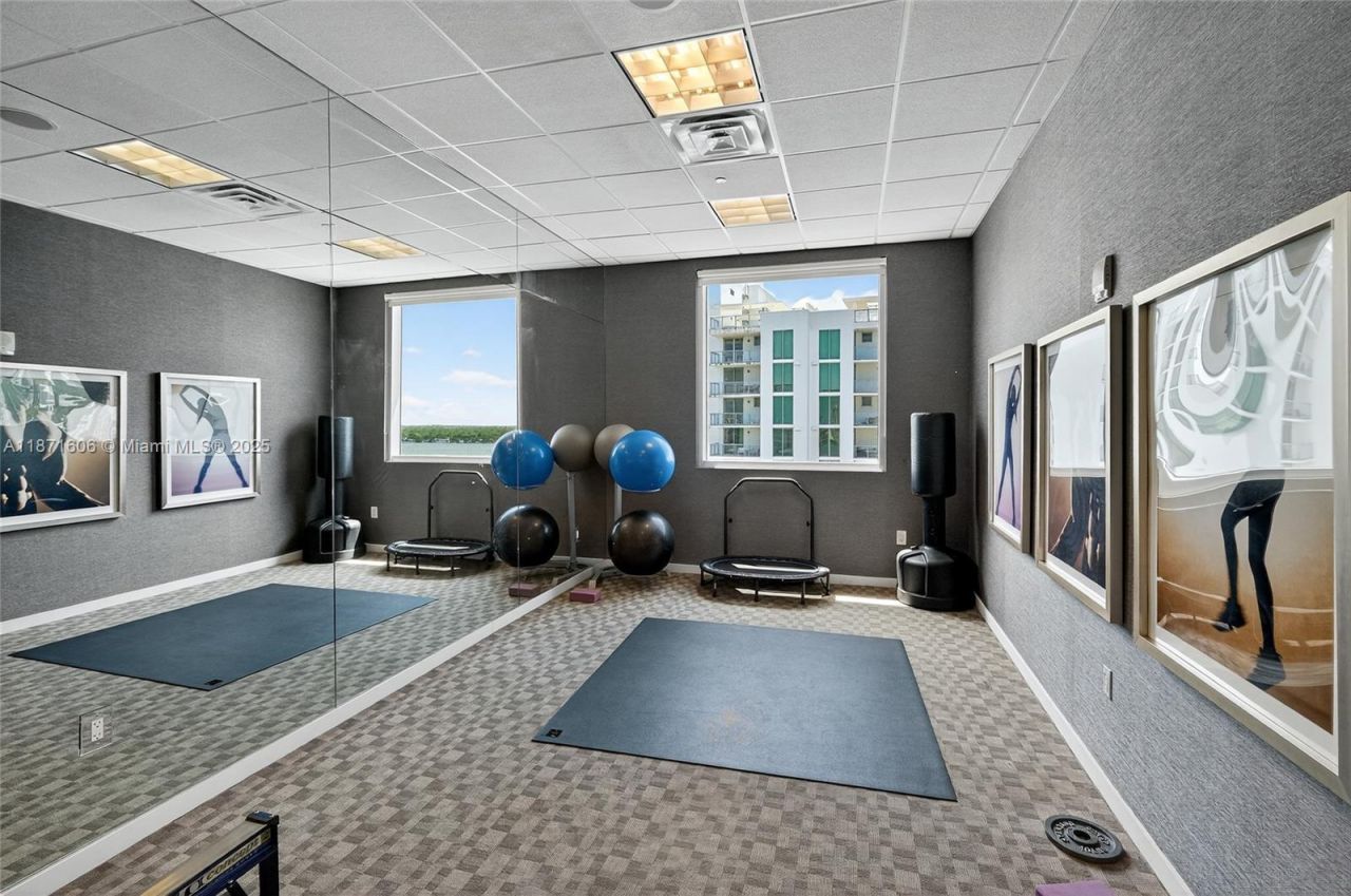 7935 East Dr, Unit 1104, North Bay Village, FL 33141 Photo