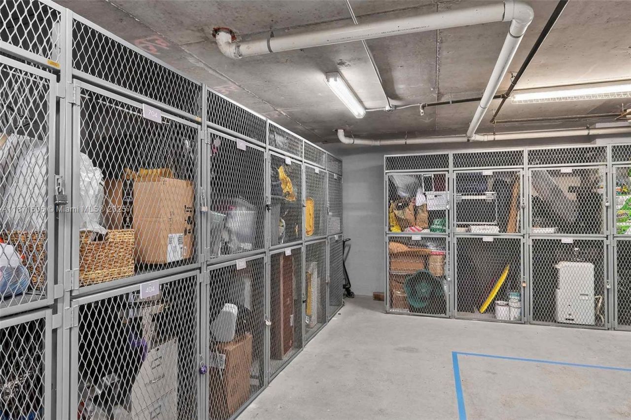 7935 East Dr, Unit 1104, North Bay Village, FL 33141 Photo