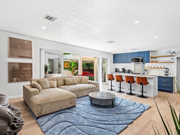 2041 NE 30th Street, Fort Lauderdale, FL 33306