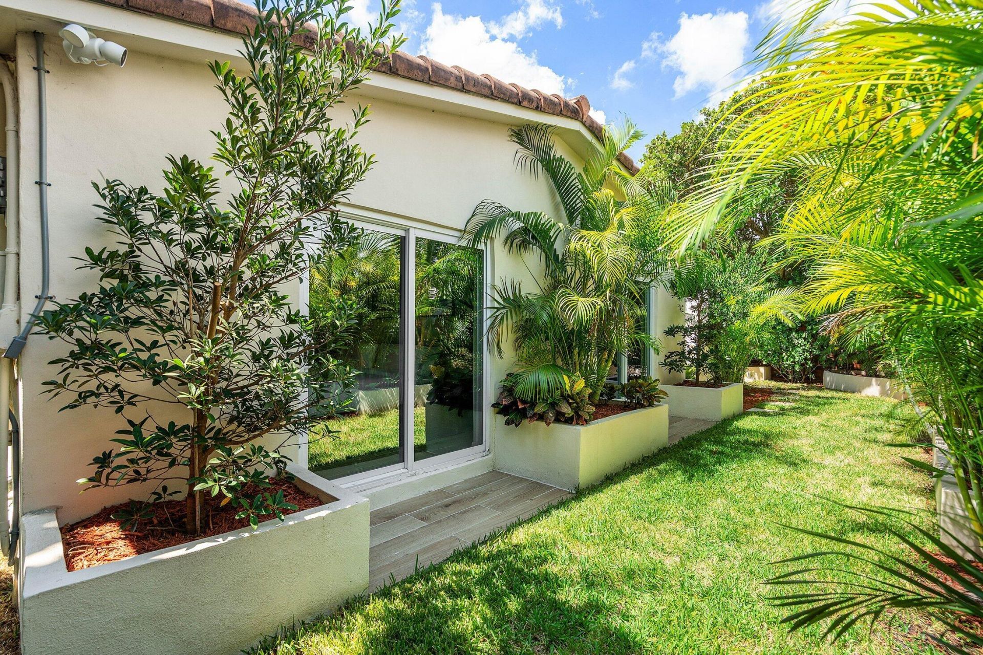 2041 NE 30th Street, Fort Lauderdale, FL 33306 Photo