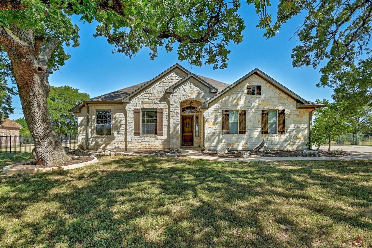 577 Shelf Rock Rd, Driftwood, TX 78619 Main Photo