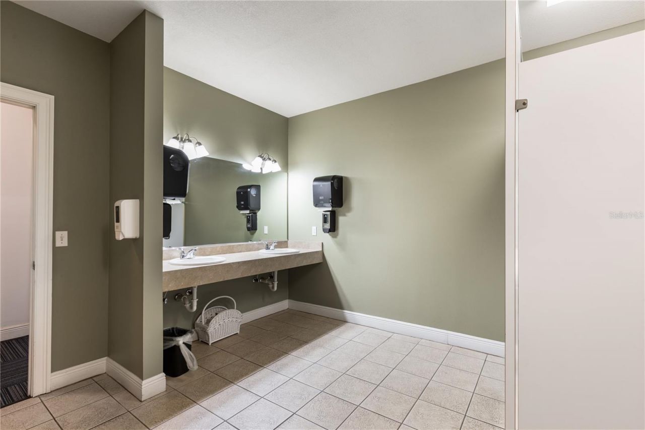 3205 SW 47th Avenue, Gainesville, FL 32608 Photo