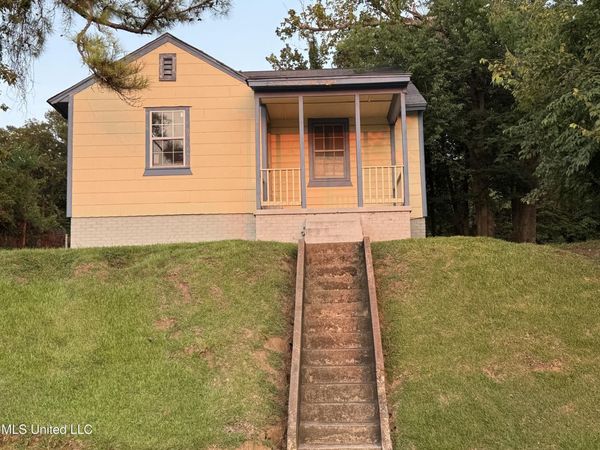 507 Bomar Avenue, Vicksburg, MS 39180