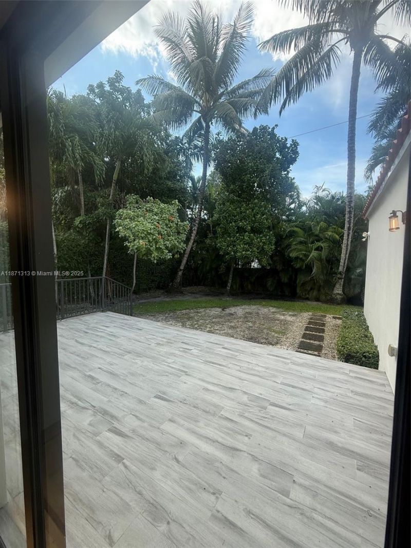 890 NE 72nd Terrace, Miami, FL 33138 Photo