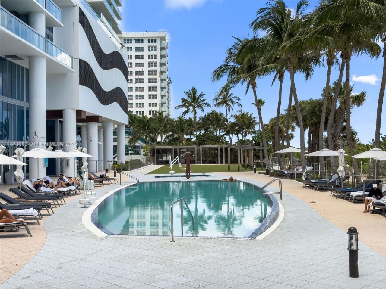 6801 Collins Ave, Unit 418 (deed, Miami Beach, FL 33141 Photo