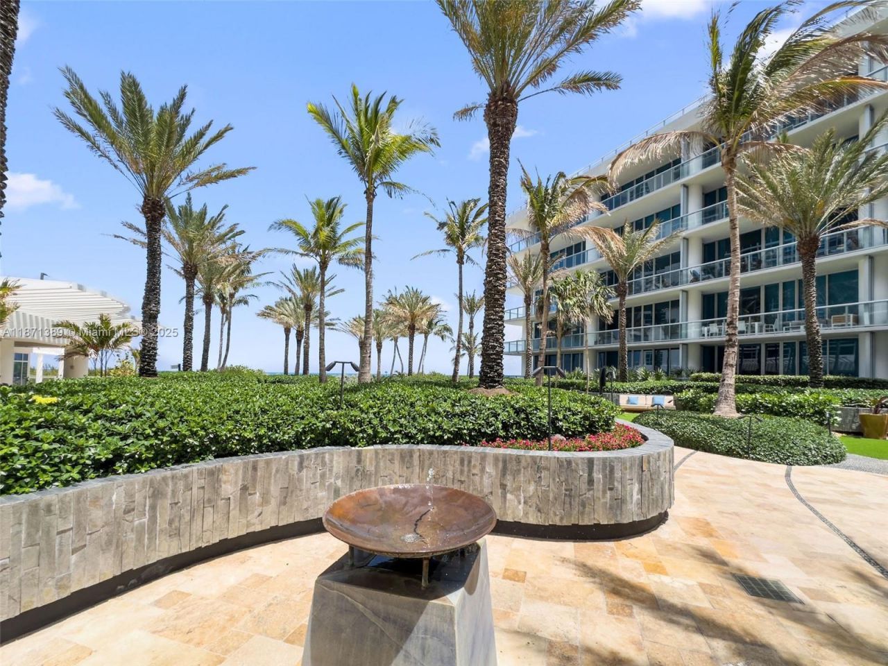 6801 Collins Ave, Unit 418 (deed, Miami Beach, FL 33141 Photo