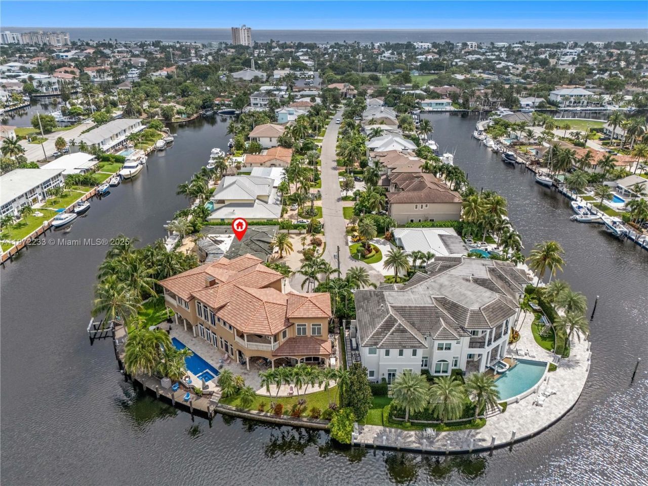 2321 NE 35th St, Lighthouse Point, FL 33064 Main Photo