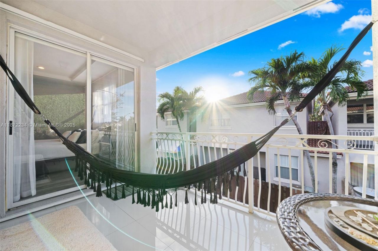 8174 NW 114th Pl, Doral, FL 33178 Photo