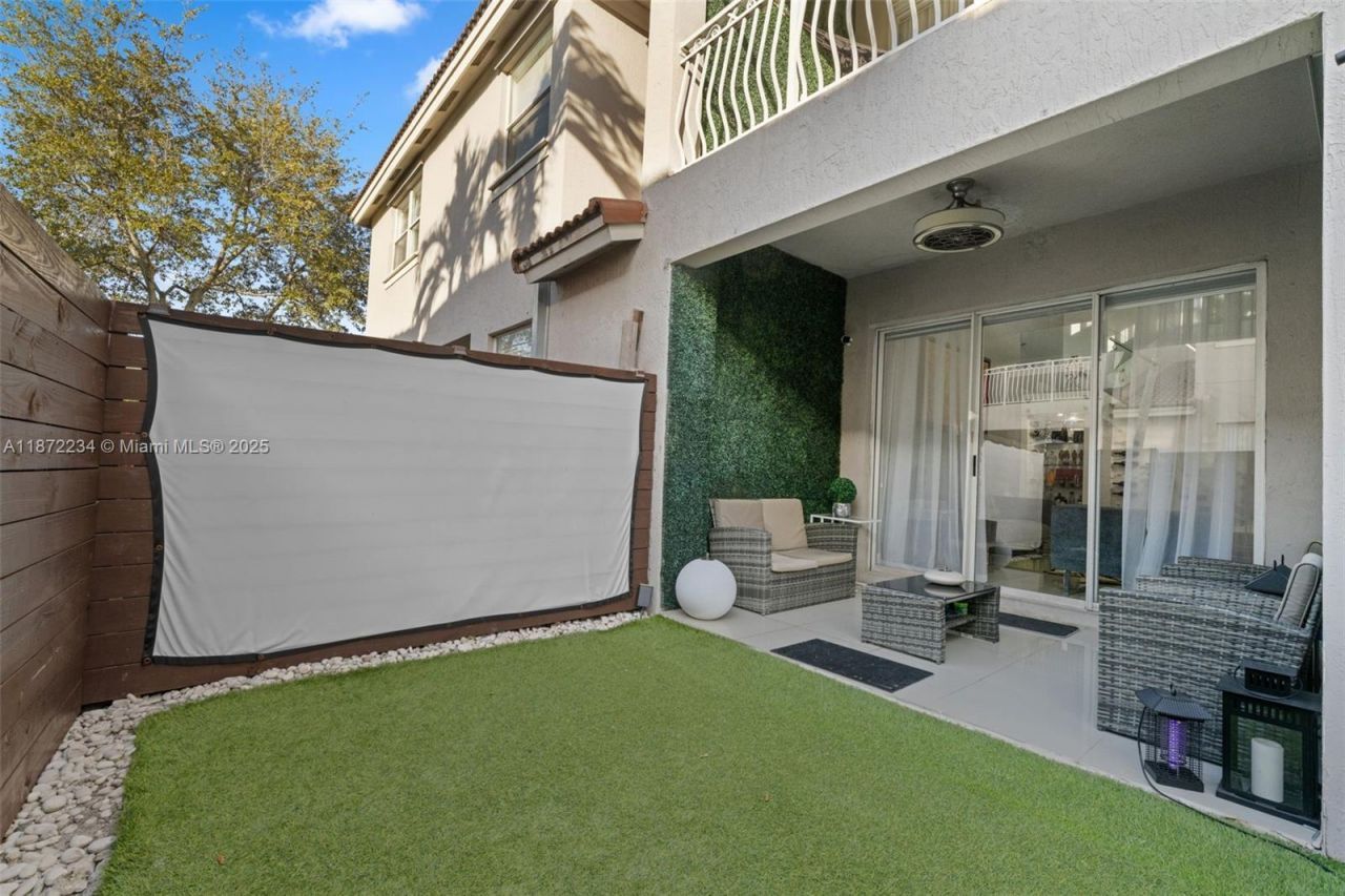 8174 NW 114th Pl, Doral, FL 33178 Photo