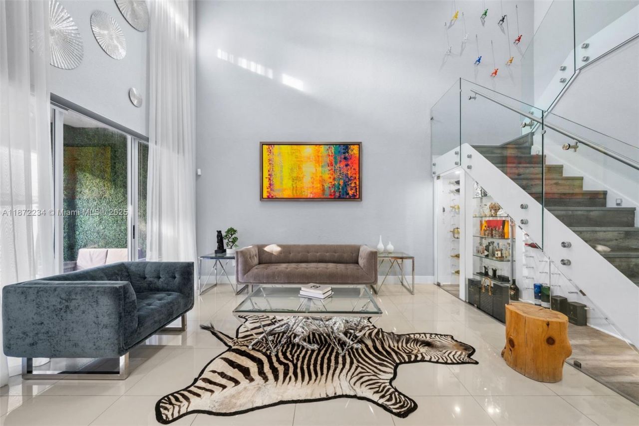 8174 NW 114th Pl, Doral, FL 33178 Photo