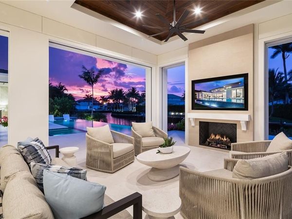 625 21st AVE S, NAPLES, FL 34102