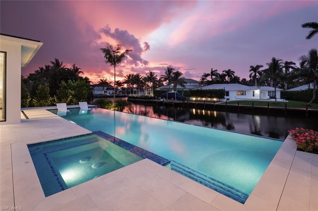 625 21st Ave S, Naples, FL 34102 Photo