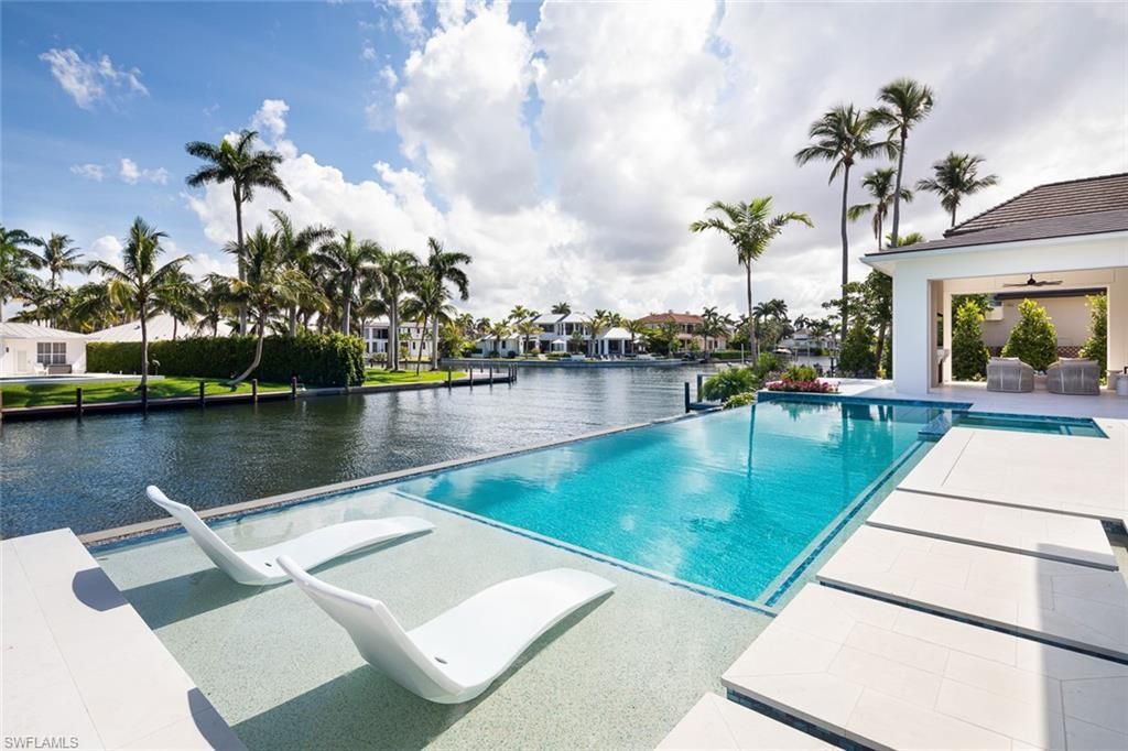 625 21st Ave S, Naples, FL 34102 Photo