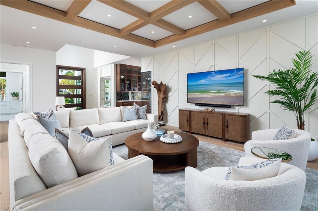 625 21st Ave S, Naples, FL 34102 Photo