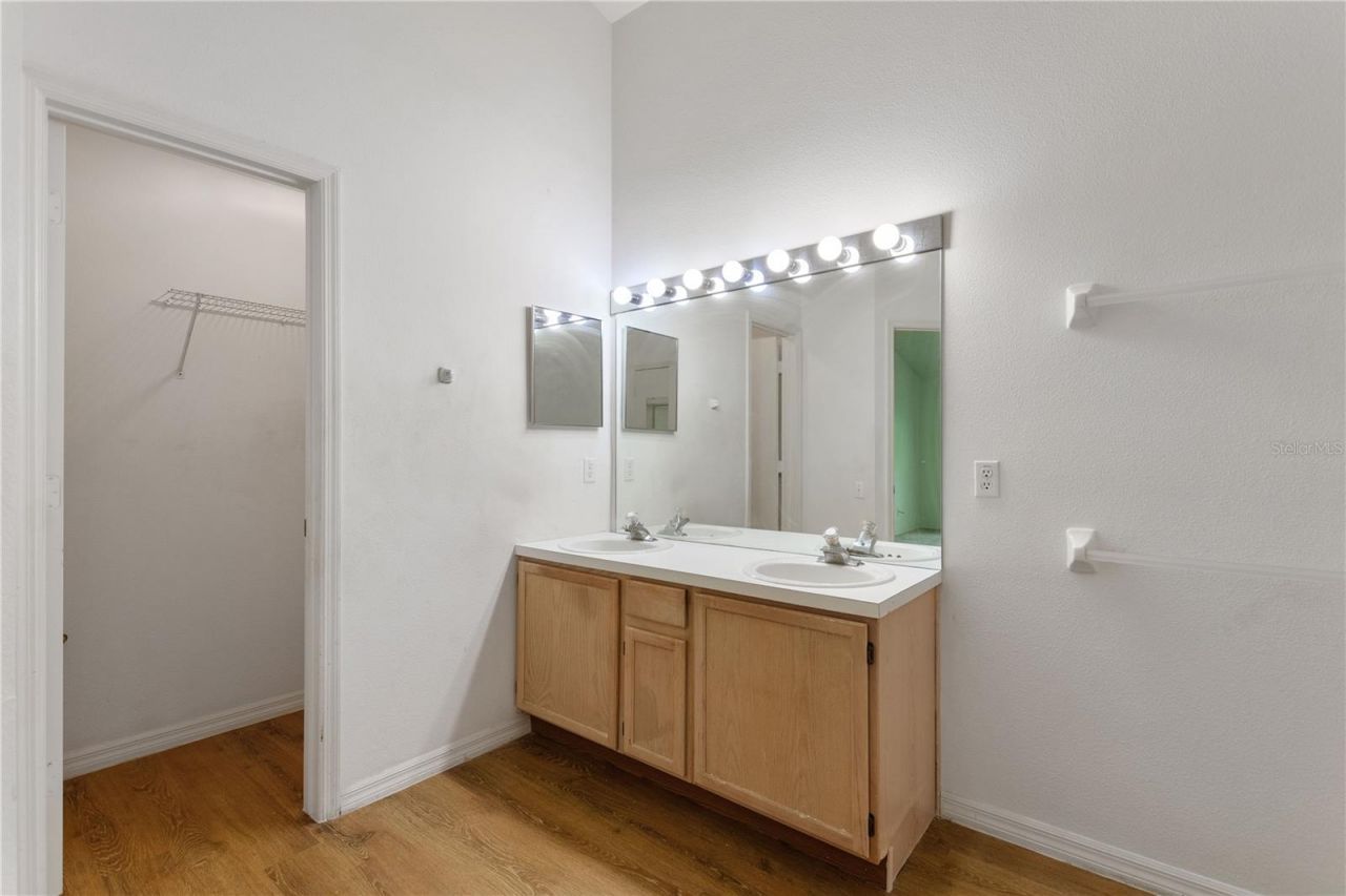 5999 Lake Pointe Drive, Unit 608, Orlando, FL 32822 Photo