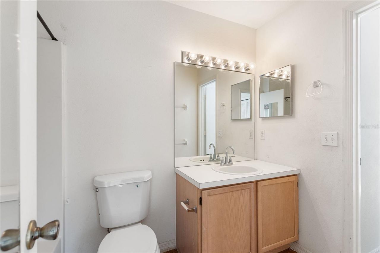 5999 Lake Pointe Drive, Unit 608, Orlando, FL 32822 Photo