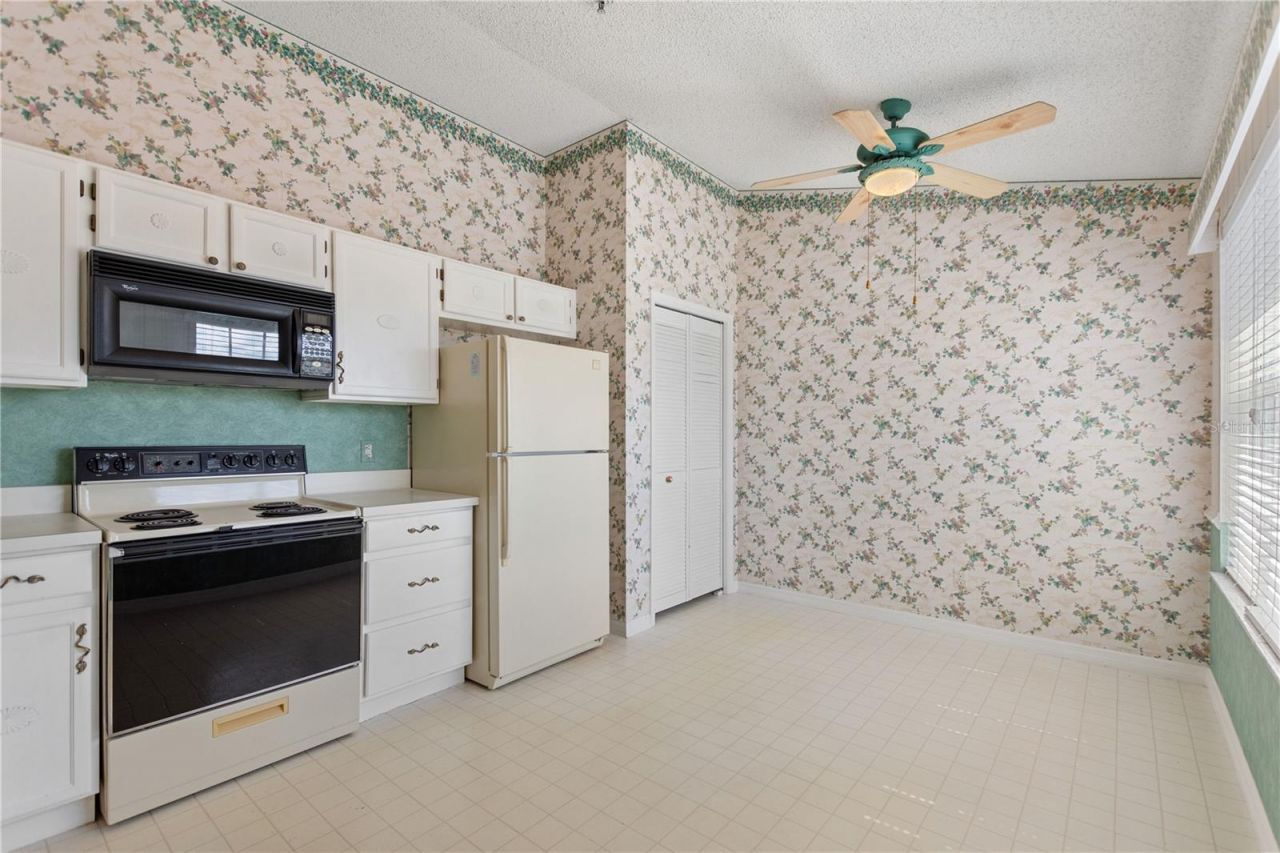 5999 Lake Pointe Drive, Unit 608, Orlando, FL 32822 Photo