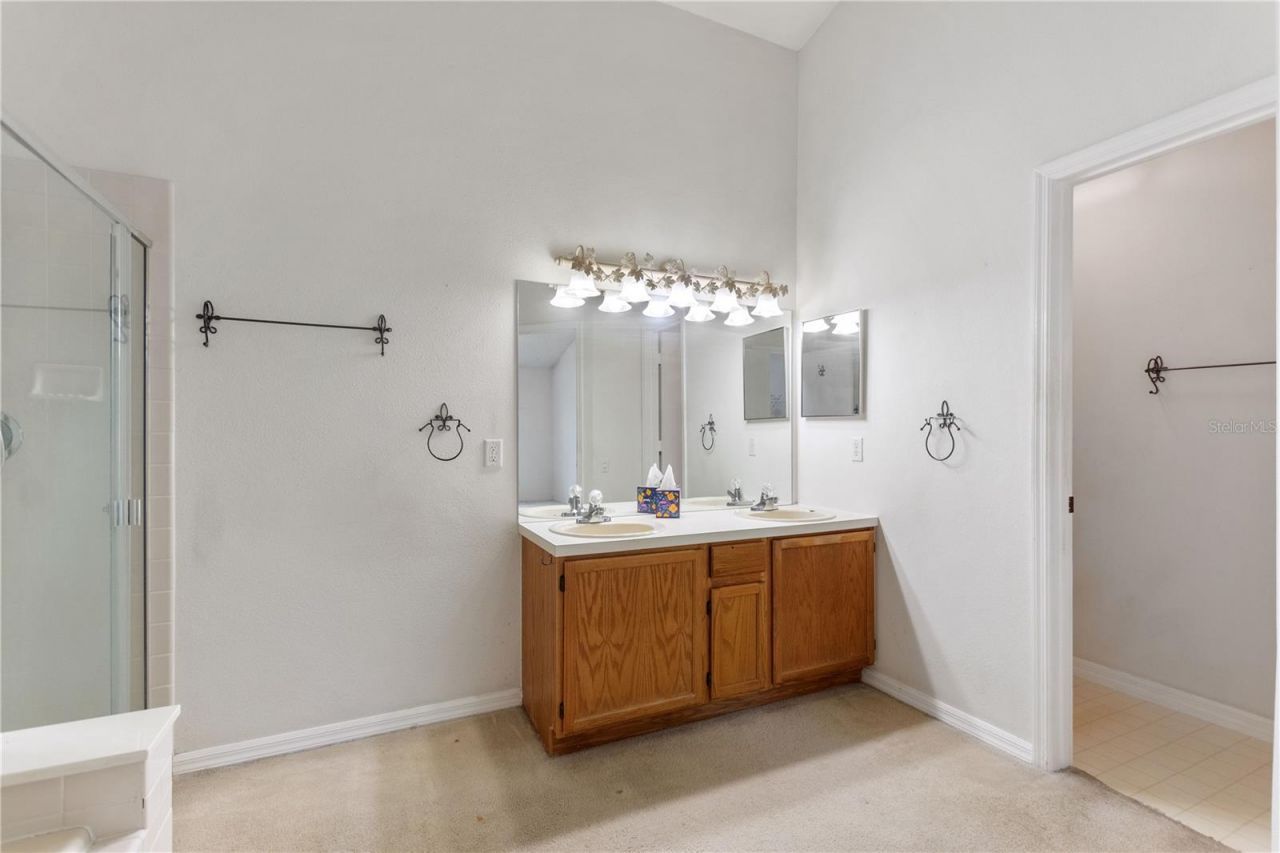 5999 Lake Pointe Drive, Unit 608, Orlando, FL 32822 Photo