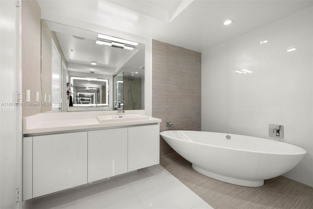 300 Sunny Isles Blvd, Unit 4-902, Sunny Isles Beach, FL 33160 Photo