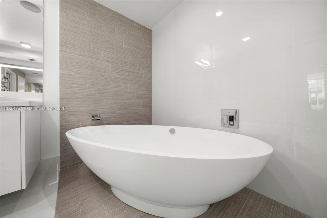 300 Sunny Isles Blvd, Unit 4-902, Sunny Isles Beach, FL 33160 Photo