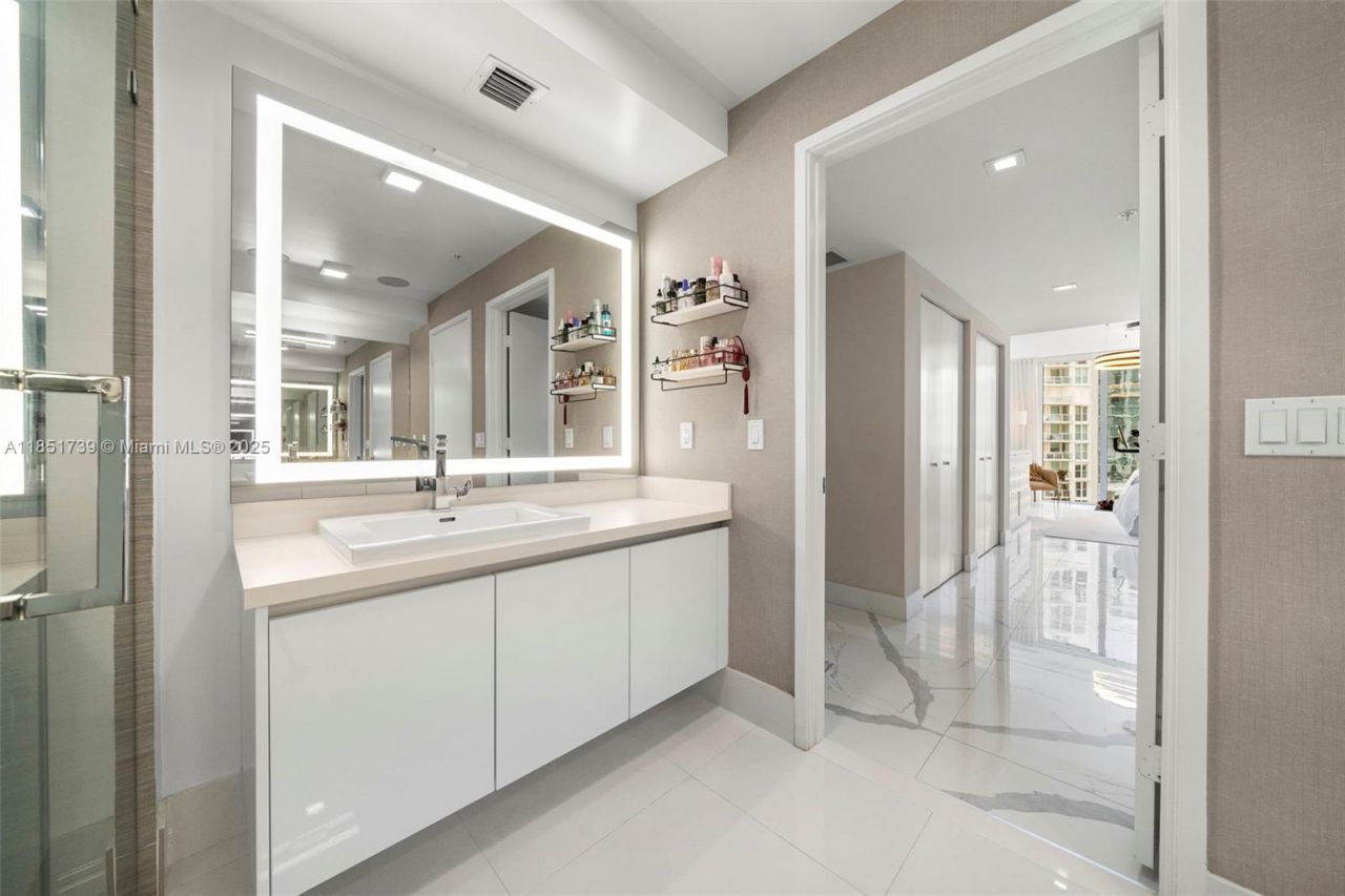 300 Sunny Isles Blvd, Unit 4-902, Sunny Isles Beach, FL 33160 Photo