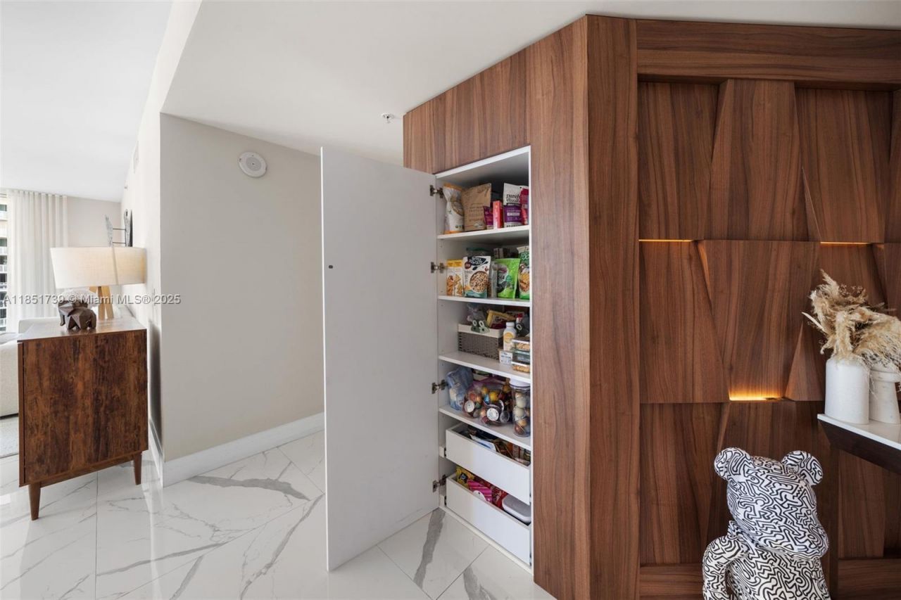 300 Sunny Isles Blvd, Unit 4-902, Sunny Isles Beach, FL 33160 Photo