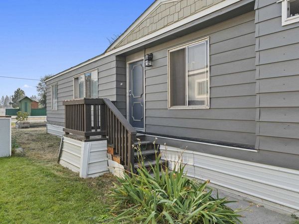 11705 N Wilson St, Mead, WA 99021