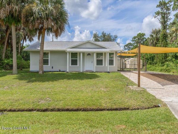 1076 Ivanhoe Street NW, Palm Bay, FL 32907