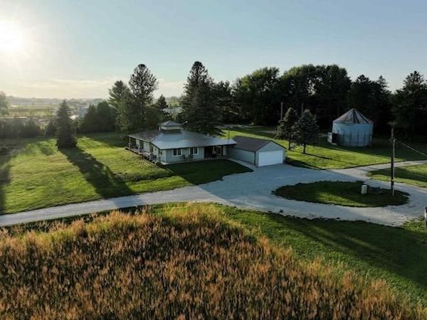 44331 State Hwy 44, Mabel, MN 55954