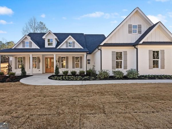 105 West Lake Boulevard, Carrollton, GA 30116