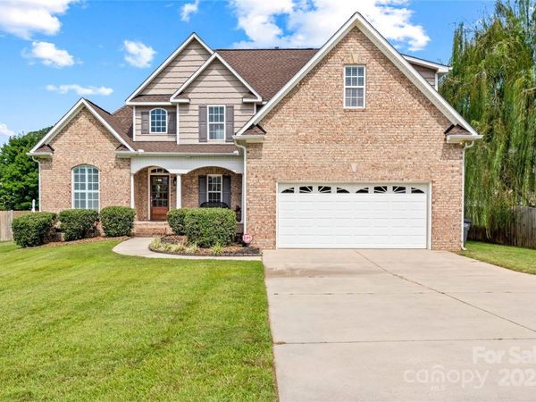 5220 Vineleaf Court, Clemmons, NC 27012