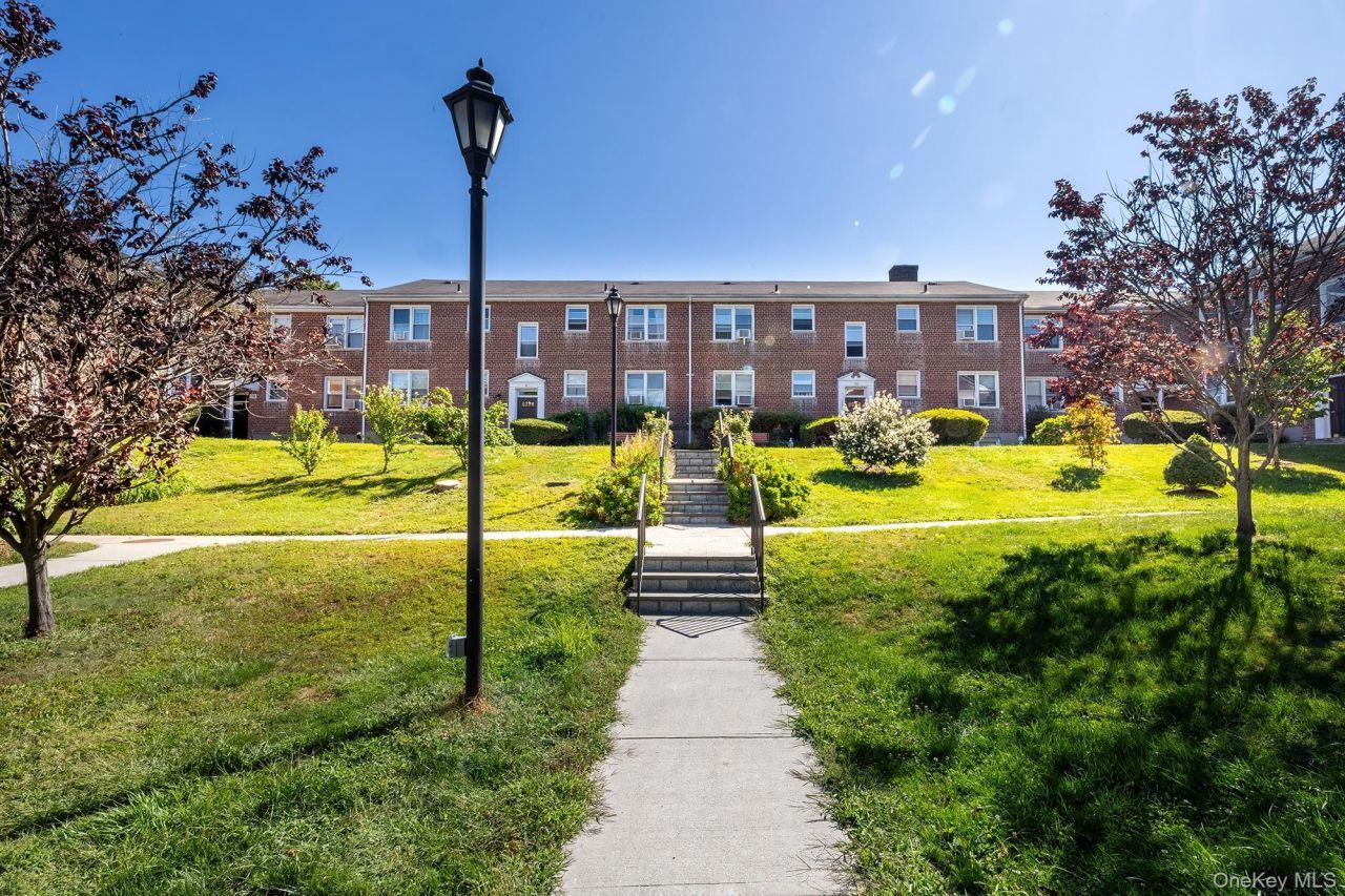 260 Church, Unit 3E3, White Plains, NY 10603 Main Photo