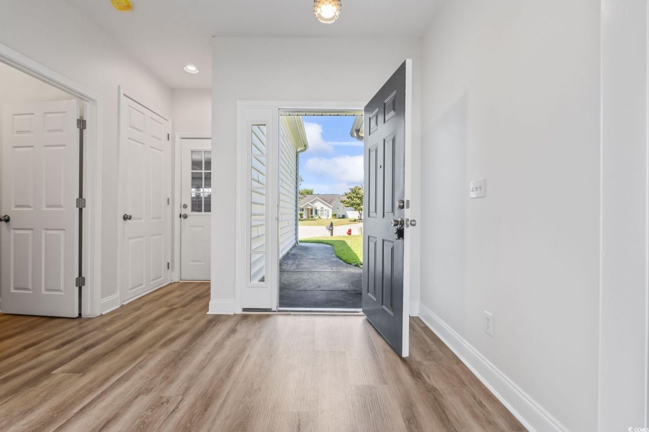 1108 Ella Ct. Photo 3