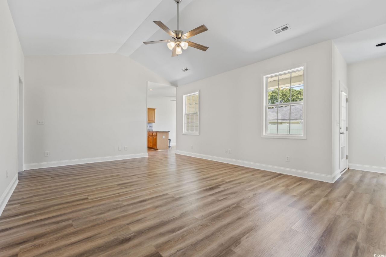 1108 Ella Ct. Photo 5