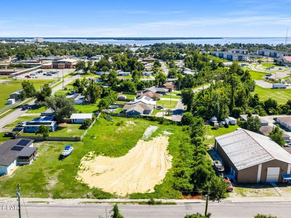 697 W 13th Street, Panama City, FL 32401