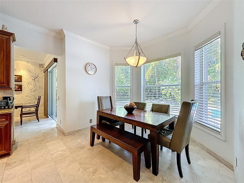 1673 Victoria Pointe Circle, Weston, FL 33327 Photo