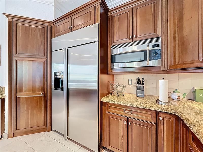 1673 Victoria Pointe Circle, Weston, FL 33327 Photo