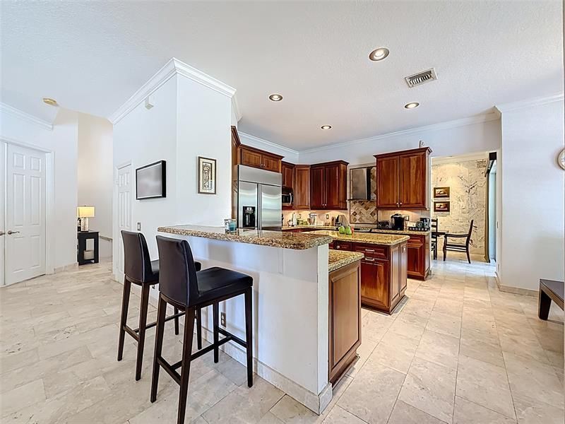 1673 Victoria Pointe Circle, Weston, FL 33327 Photo