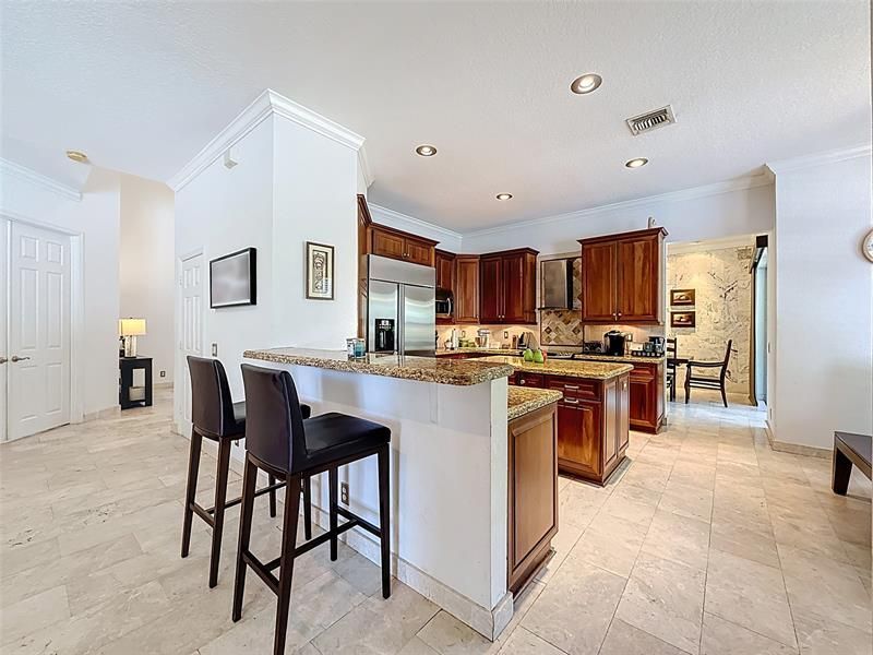 1673 Victoria Pointe Circle, Weston, FL 33327 Photo