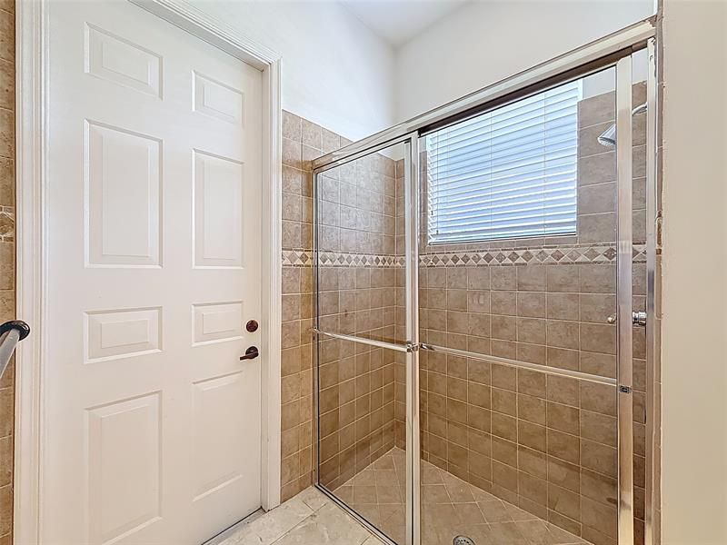 1673 Victoria Pointe Circle, Weston, FL 33327 Photo