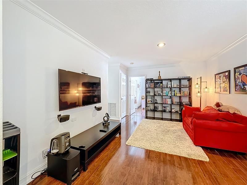 1673 Victoria Pointe Circle, Weston, FL 33327 Photo