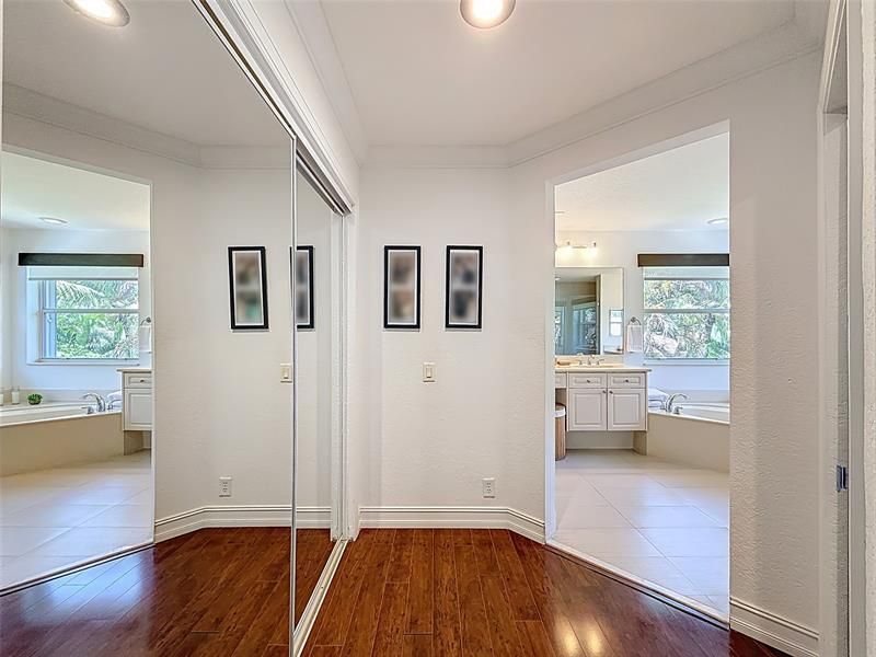 1673 Victoria Pointe Circle, Weston, FL 33327 Photo