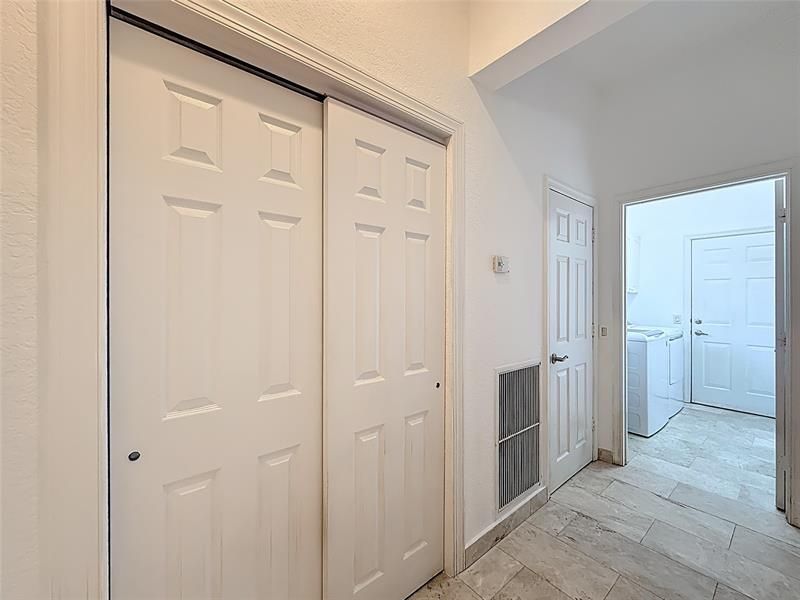 1673 Victoria Pointe Circle, Weston, FL 33327 Photo