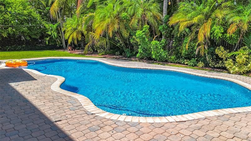 1673 Victoria Pointe Circle, Weston, FL 33327 Photo