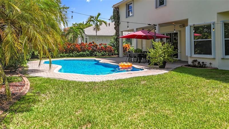 1673 Victoria Pointe Circle, Weston, FL 33327 Photo