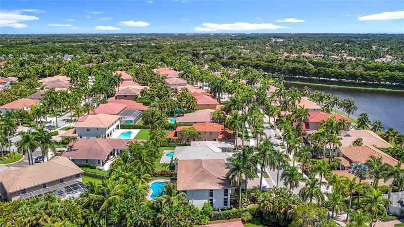 1673 Victoria Pointe Circle, Weston, FL 33327 Photo